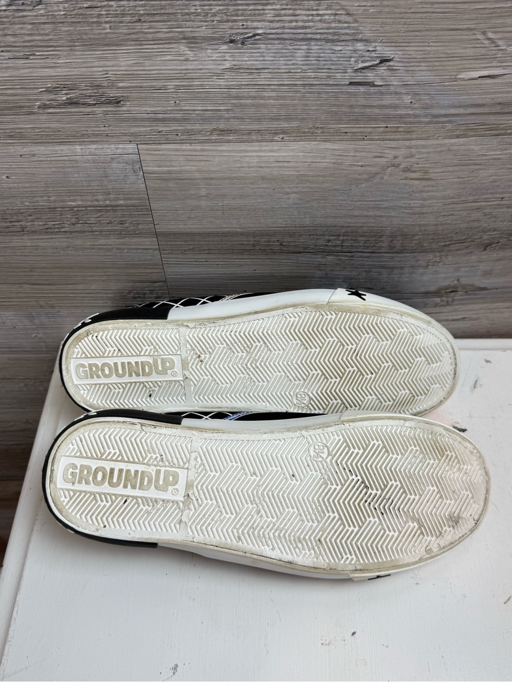 Disney Hocus Pocus Sanderson Sisters Slip On Canvas Sneakers Shoes Womens 8.5 - Picture 9 of 10